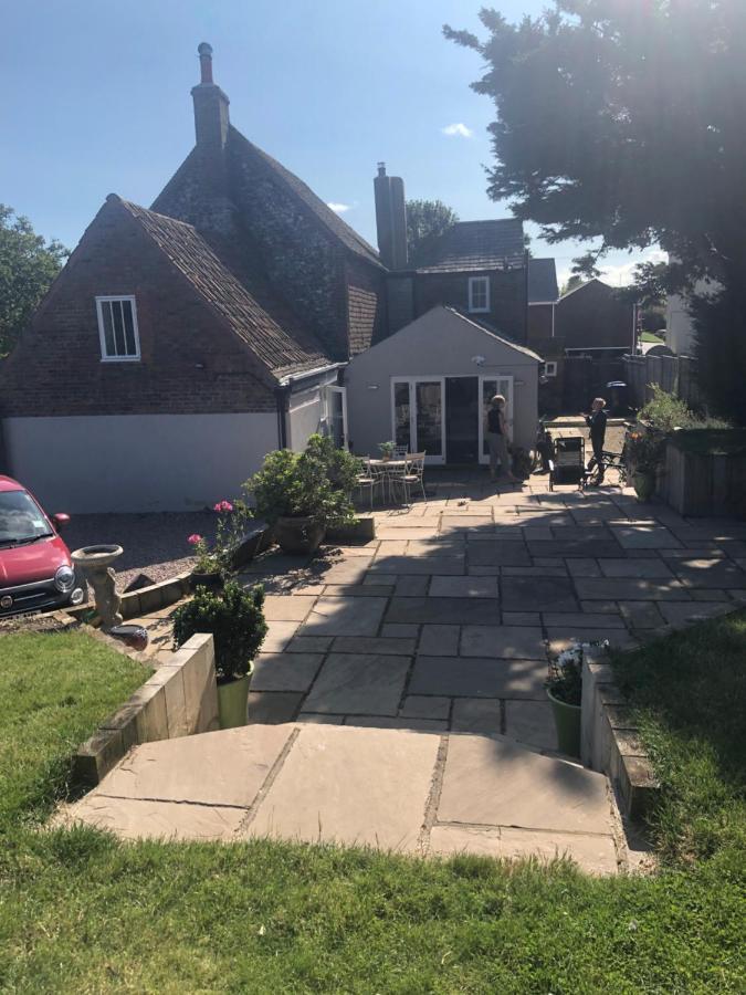 Brooks House Formerly The Red Lion Saint Margaret's at Cliffe Bagian luar foto